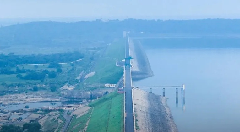 ପୋତି ହେଉଛି ହୀରାକୁଦ: ଜଳଧାରଣ କ୍ଷମତା ୩୪% ହ୍ରାସ, ୨୧୧୦ ବେଳକୁ ବ