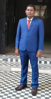 ବେଲୁନ ବିକାଳିରୁ ଓଏଏସ୍‌ ଅଧିକାରୀ