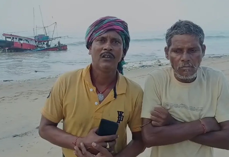 ସାତଭାୟା ସମୁଦ୍ରରେ ବୁଡ଼ିଲା ବୋଟ୍, ଅଳ୍ପକେ ବର୍ତ୍ତିଲେ ୮ ମତ୍ସ୍�